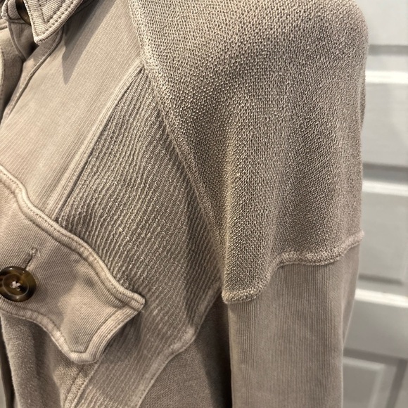 Pilcro Anthropologie Beige Relaxed Boho Button Down Shacket Sz Sm Rn#66170 - Picture 6 of 12
